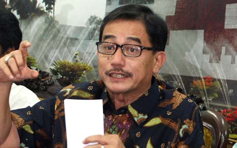 Ferry Jelaskan Lagi Motif Pertemuan Surya Paloh-Aburizal